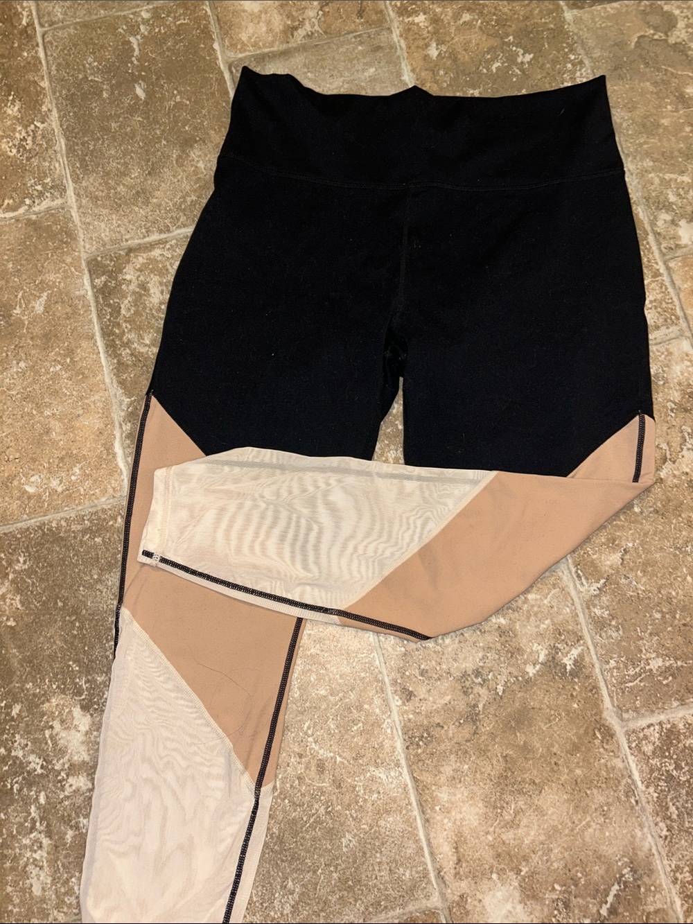 Women’s High-Waist Colorblock Leggings - Black and Beige